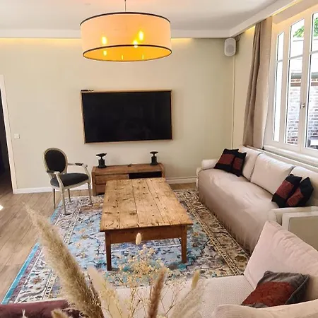 Maison Babylon Holiday home *
